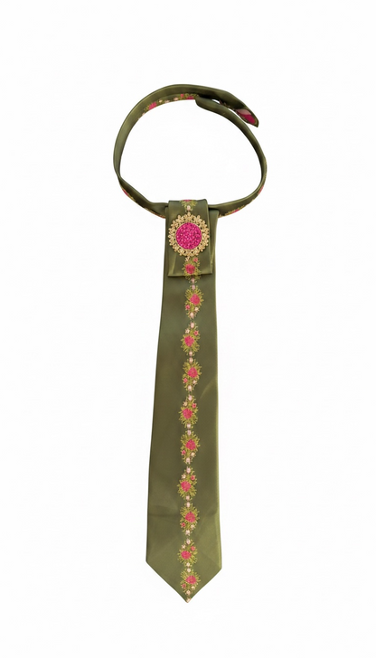 Neck(lace) Tie
