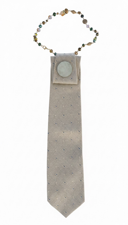 Neck(lace) Tie