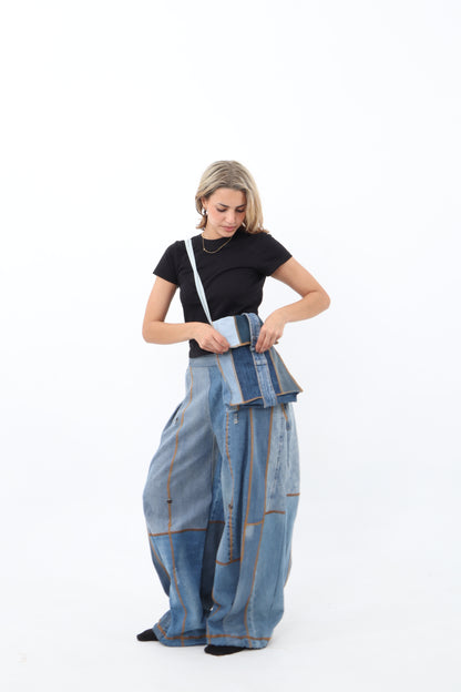 The medium-sized pocket